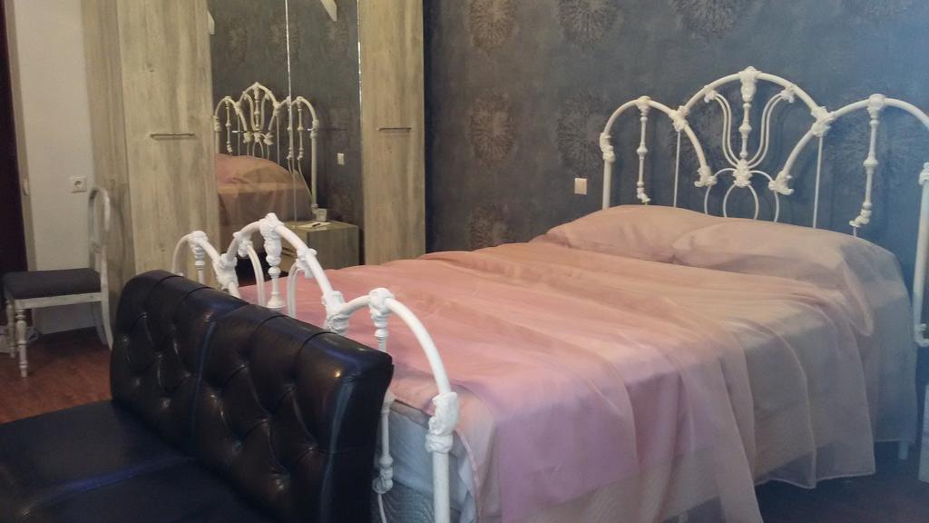 Apartment Sayat-Nova Yerevan Room photo